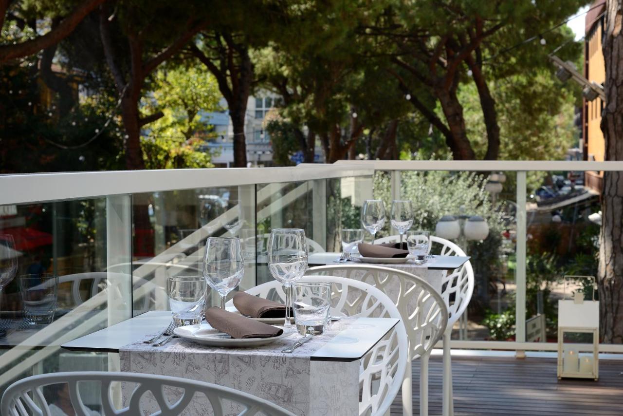 Hotel Concord Riccione Kültér fotó