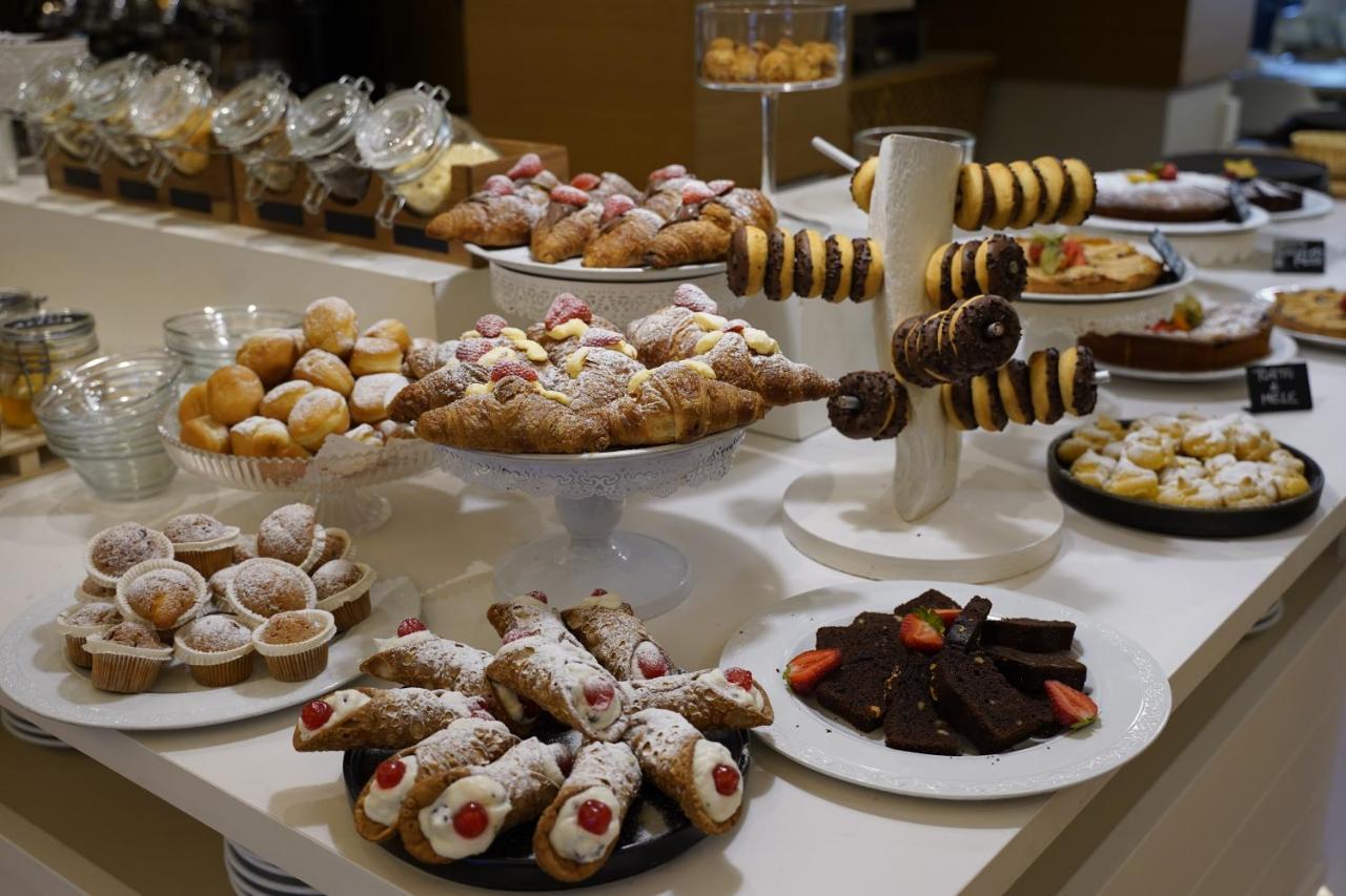 Hotel Concord Riccione Kültér fotó